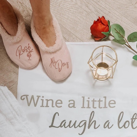 Slippers, Rosé All Day, Small 5/6 Pink Footsies - Picture 3 of 3